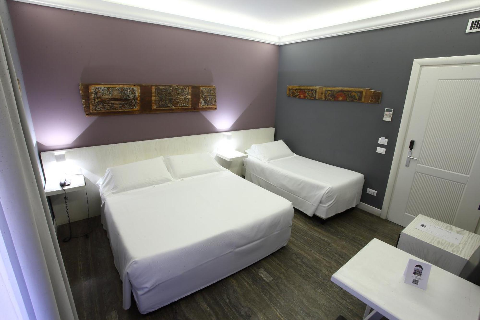 Classic Triple Room,1209666067:JPEG