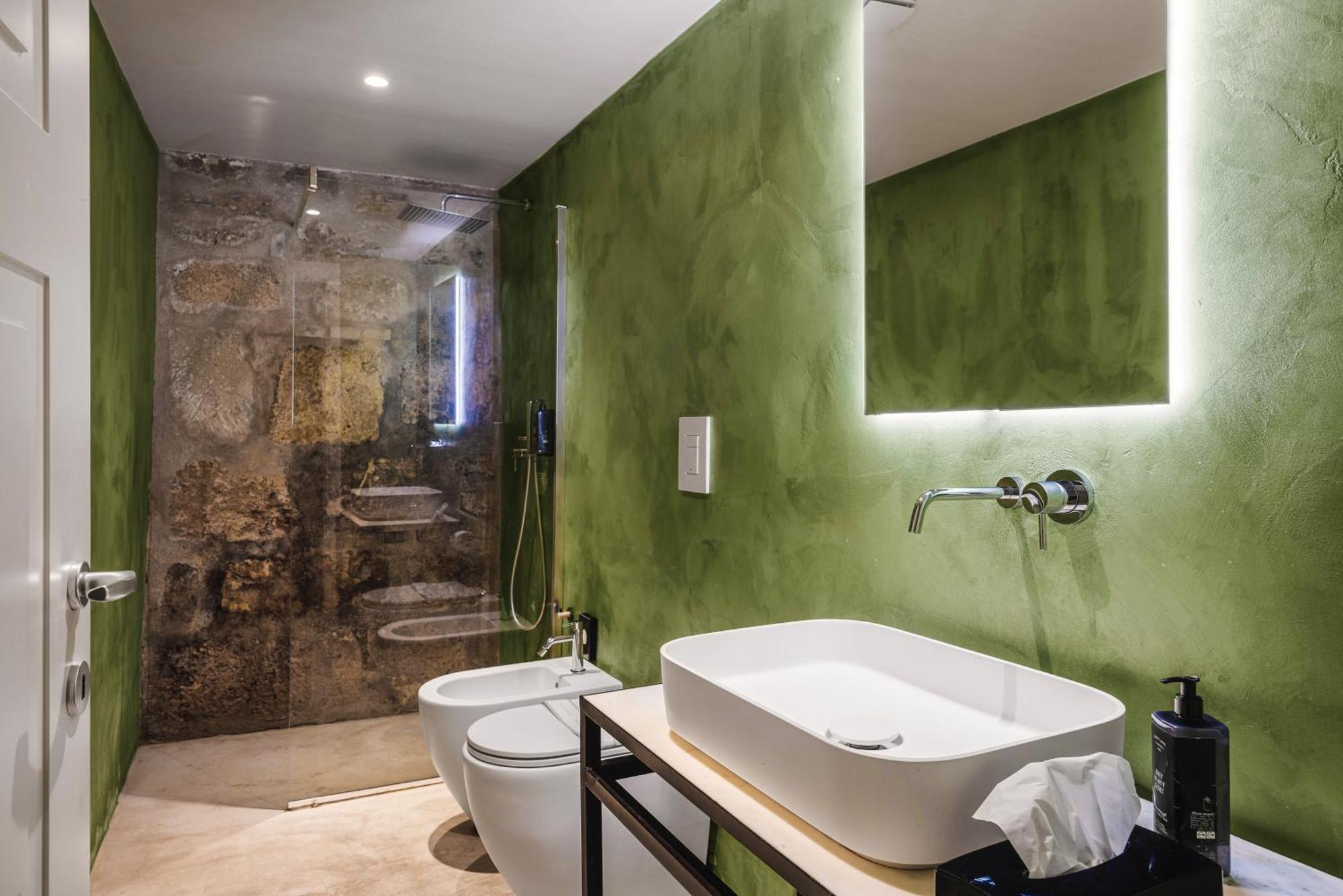 Luxury Quadruple Room,1758904943:JPEG